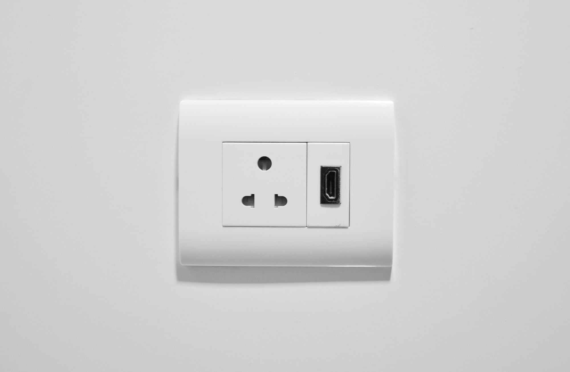 Wall outlet