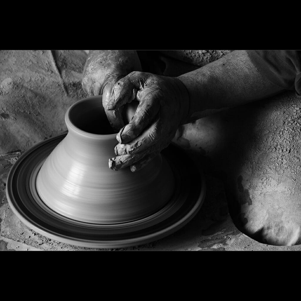 How Kashmir Has Kept Pottery Utensil Making Culture Alive Even in the Age  of Globalization - News18